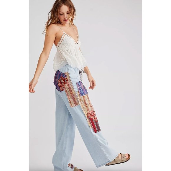 Free People La Vida Low-Rise Pull-On Patched Jeans in Ripple Effect Size Medium - Picture 1 of 6